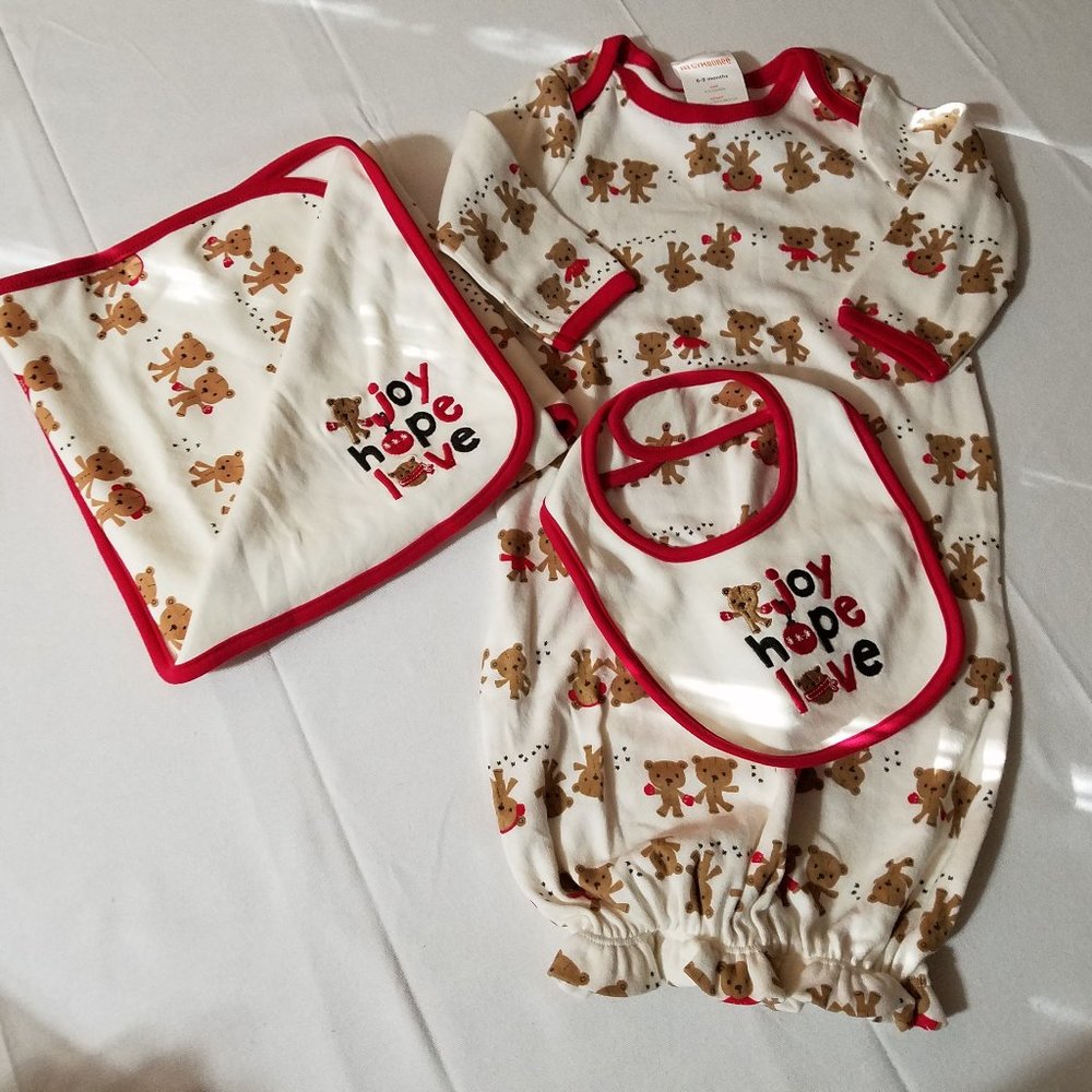 Gymboree Newborn Essentials Bear NWT Blanket, Bib, Outlet 6-9 month Gown NWT